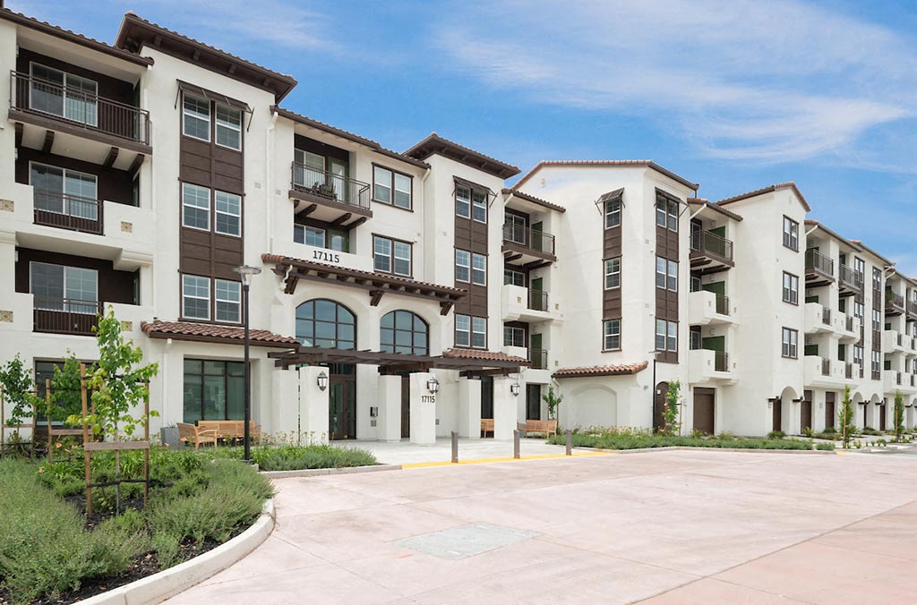 Deer Creek Apartments photo 5